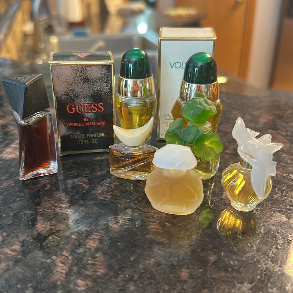 Assorted Mini Perfume Bottles Collection - Picture 9 of 10